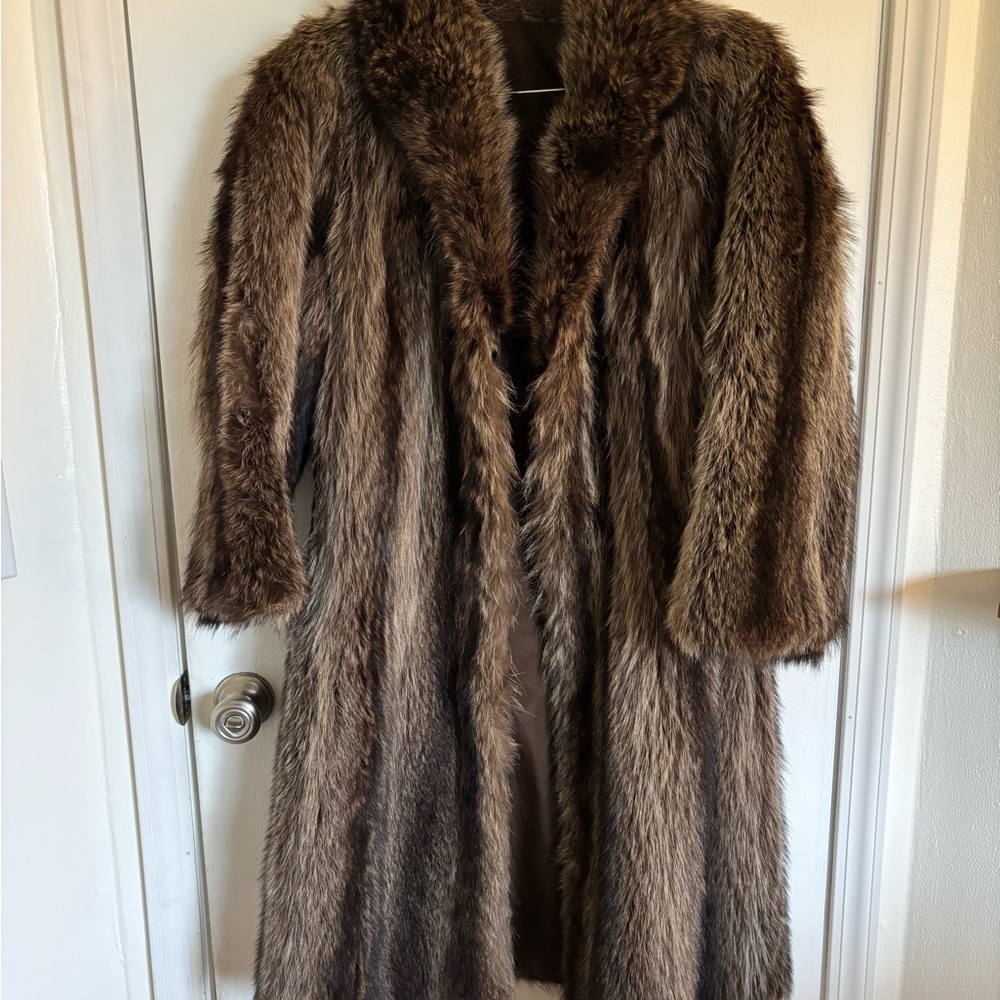 Elegant Brown Real Fur Coat